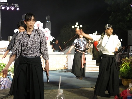 Màn trình diễn kiếm thuật đặc sắc lần đầu được mang đến lễ hội