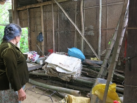 Với căn nhà mới, bà Lý không còn phải sống trong căn nhà đã quá sập sệ như này nữa