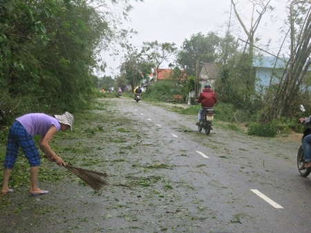 Thời tiết mùa mưa cộng với môi trường dễ bị ô nhiễm sau bão tiềm ẩn nguy cơ bùng phát dịch bệnh