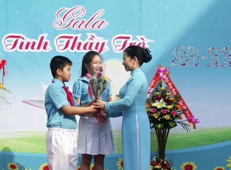 Gặp cô giáo “cất cánh” những bức thư học trò đoạt giải UPU quốc tế - 1 Cô Phạm Thị Phong hiện là giáo viên của Hệ thống Giáo dục Chất lượng cao Sky-line (Đà Nẵng).
