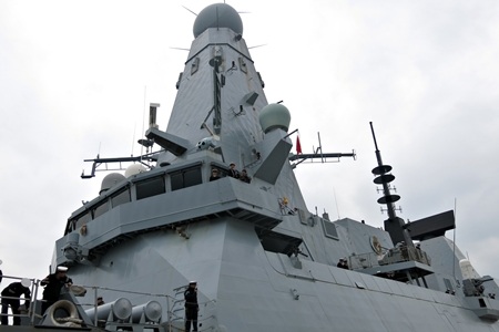 Lễ đón tàu được tổ chức trọng thể ngay tại cảng Tiên Sa 