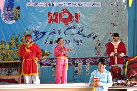 Hô hát Bài Chòi,một trò vui dân gian không thể thiếu trong hội làng Hòa Mỹ từ bao đời nay