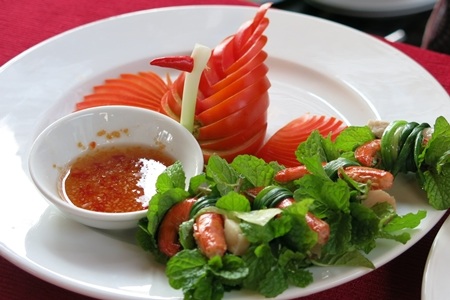 Bánh xèo, tam hữu là hai món ngon có tiếng ở làng Trà Quế