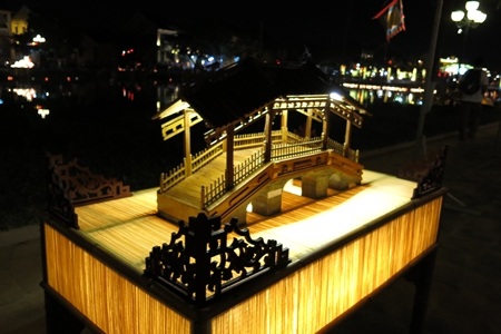 Chùa Cầu - biểu tượng phố cổ Hội An lung linh trong ánh đèn lồng