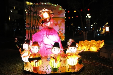 Sắc màu tuổi thơ