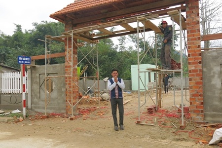 Một nông dân bỏ hơn 300 triệu đồng xây cầu cho dân làng