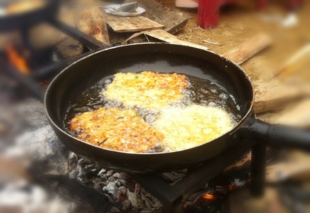 Bắp được chuẩn bị đủ để phục vụ miễn phí cho khoảng 10.000 lượt khách