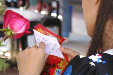 Xem xăm vừa xin được trong ngày Tết nguyên tiêu