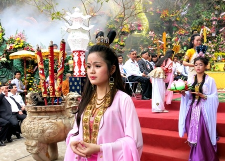 Lễ rước Quán Thế Âm diễn ra trang nghiêm