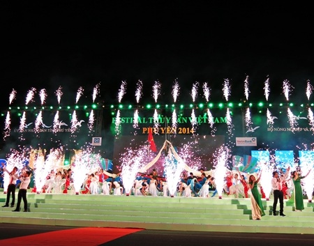 Đêm khai mạc Festival Thủy sản Việt Nam rực rỡ sắc màu và ấn  tượng