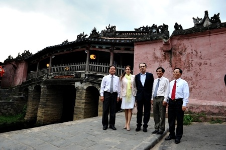 Thủ tướng Cộng hòa Bulgaria thăm phố cổ Hội An