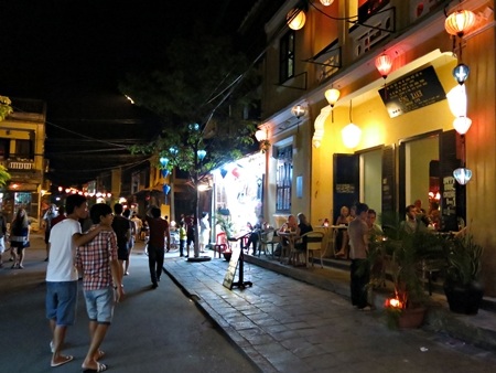 Vì sao dư luận “dậy sóng” vụ Hội An bán vé tham quan?