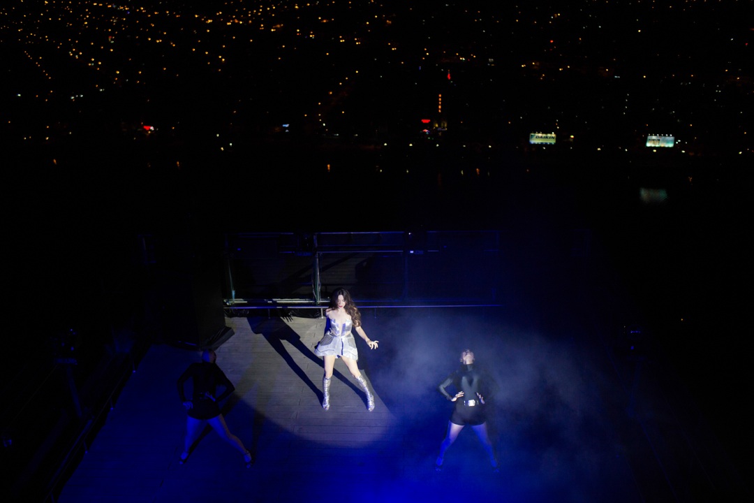  Hà Okio khiến khán giả Đà Nẵng ngây ngất với Your heart và bản hit Như là mơ