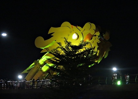 Cầu Rồng với thiết kế chiếu sáng ấn tượng vừa 