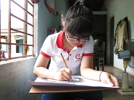 Huỳnh Thị Mỹ Linh - tân thủ khoa ngành Kiến trúc, ĐH Bách khoa Đà Nẵng.