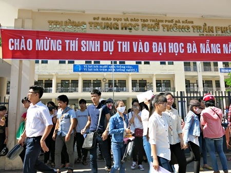 Đề Hóa vừa sức, đề tiếng Anh không đánh đố