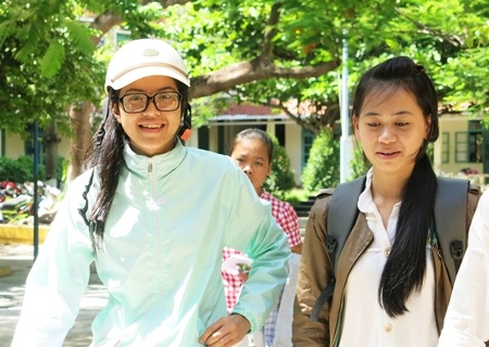 Nhiều thí sinh thi khối C tại Đà Nẵng chia sẻ hết sức bất ngờ với đề thi ɭôn Văn (Ảnh: Khánh Hiền)