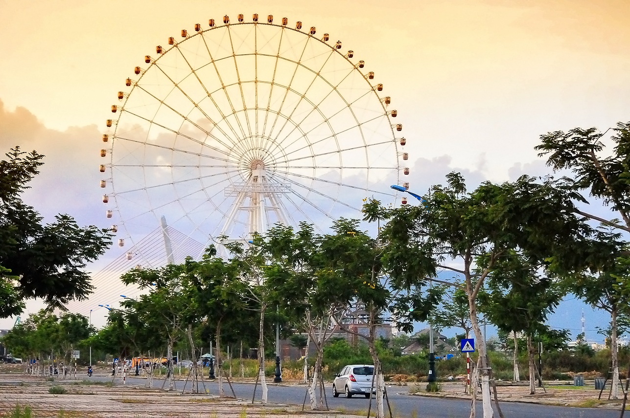 Khai trương "Vòng quay Mặt trời - Sun Wheel" - Top 10 vòng quay cao nhất thế giới - 6 Vòng quay Mặt trời - Sun Wheel là hạng mục