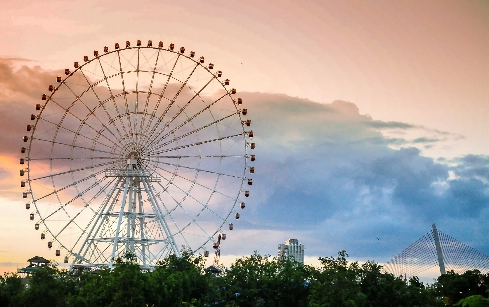 Khai trương "Vòng quay Mặt trời - Sun Wheel" - Top 10 vòng quay cao nhất thế giới - 1 Khai trương Vòng quay Mặt trời - Sun Wheel - Top 10 vòng quay cao nhất thế giới