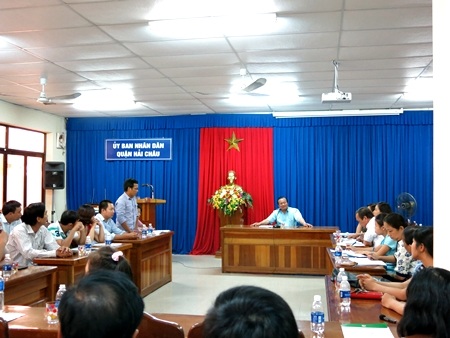 UBND Quận Hải Châu họp tiếp phụ huynh khiếu nại về tuyển sinh đầu cấp trong sáng nay 5/8.