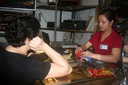 “Vàng giảm giá để tạo đà… phi mã” - 1