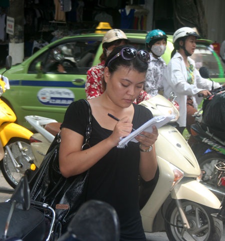 Vàng tăng giá, phóng viên thị trường toát mồ hôi - 4