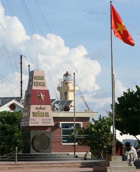 Không xa đâu Trường Sa ơi! - 2