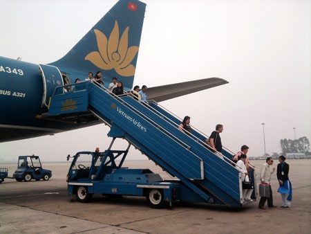 Dọa bom máy bay: Đùa mà không đùa! - 1 Dọa bom máy bay: Đùa mà không đùa! - 1