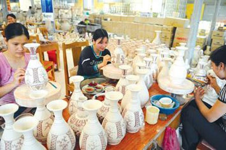 Vì sao hàng Việt "thua" hàng Trung Quốc ở nông thôn? - 2