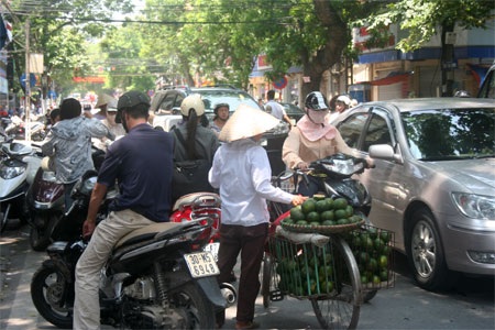 Nhà vàng bất ngờ ngừng giao dịch - 4 Nhà vàng bất ngờ ngừng giao dịch - 4