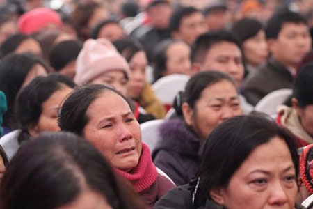 Nghẹn ngào nước mắt lễ cầu siêu 22 thủy thủ - 2 Nghẹn ngào nước mắt lễ cầu siêu 22 thủy thủ - 2