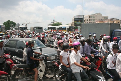 Thống nhất thu phí bảo trì đường bộ qua đầu phương tiện - 1 Thống nhất thu phí bảo trì đường bộ qua đầu phương tiện - 1