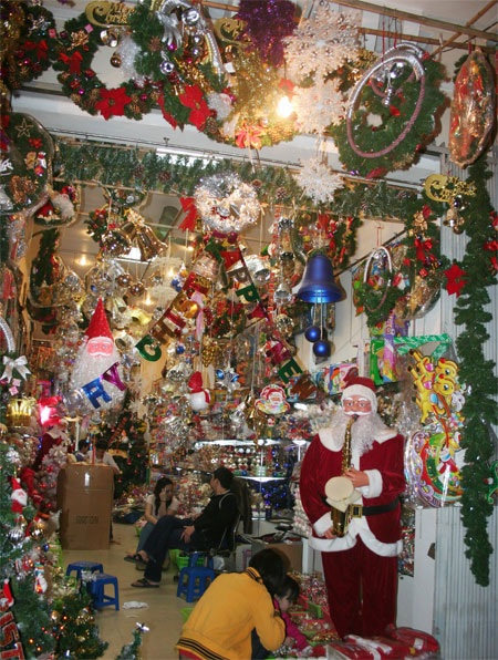 Sức mua giảm, thị trường Noel trầm lắng - 1