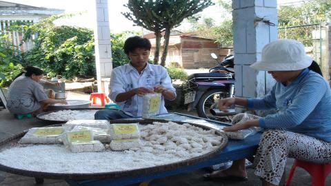 “Săn” đồ quê đón Tết - 2 “Săn” đồ quê đón Tết - 2