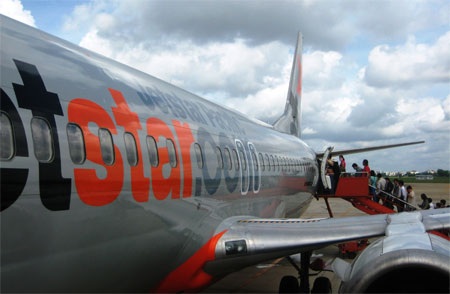 Hàng không "đua nhau" vận chuyển Đào, Mai dịp Tết - 2