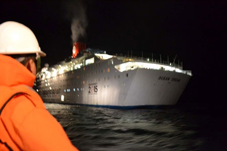 Tàu Ocean Dream có 2 người bị nạn