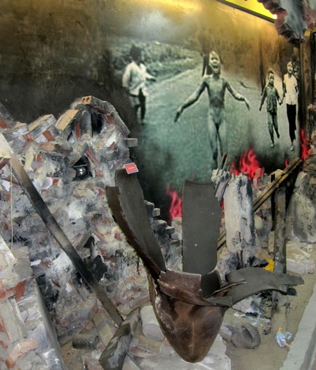 Đế quốc Mỹ đã dùng bom Napan trong cuộc thảm sát Mỹ Lai (Quảng Ngãi) năm 1968