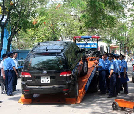 Giảm nhẹ mức phạt, lùi hạn xử “xe không chính chủ” - 2 Nhiều mức phạt vi phạm giao thông được giảm nhẹ so với trước