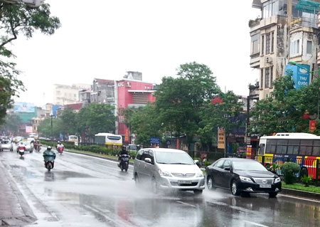 Hà Nội, Hải Phòng bình yên sau bão Haiyan - 6 Hà Nội vẫn đang có mưa song lượng mưa không đáng kể, không gây ngập úng (Ảnh: C.N.Q)