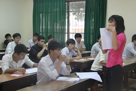 Những công văn, quy định “lạ lùng”! - 2 Quy định cấm phát tán thông tin tiêu cực trong phòng thi khiến dư luận