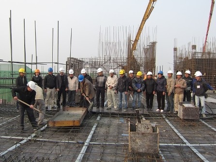 Hoà Bình Green City đã xây xong phần thô và đã cất nóc hôm 27/12