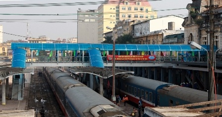 Chiều cao và chiều rộng cầu vượt bộ hành đảm bảo yêu cầu