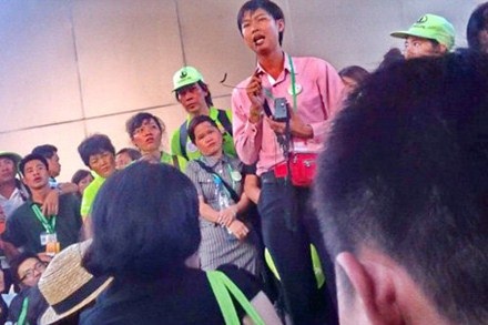 Khách du lịch Việt Nam bị Travel Life bỏ rơi ở đất Thái (ảnh: Lao Động)