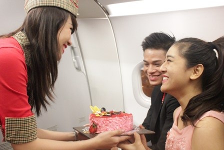 Vé máy bay mùa Valentine chỉ 9.000 đồng - 1 Bay và đón nhận những bất ngờ thú vị từ VietJetAir