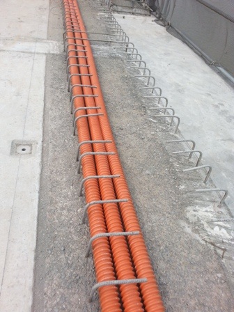 Hà Nội: Hợp long cầu Nhật Tân nối 2 bờ sông Hồng - 7 Hệ thống hộp kỹ thuật trên cầu Nhật Tân đang được thi công