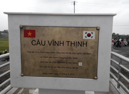 Khánh thành cầu vượt sông dài nhất Việt Nam - 5 Cầu Vĩnh Thịnh là cây cầu vượt sông dài nhất Việt Nam tính tới thời điểm này