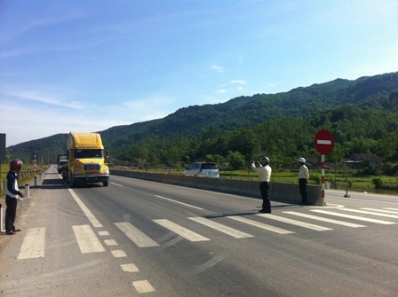 Ngành giao thông đang đau đầu vì tình trạng hằn lún mặt đường