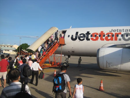 Máy bay Jetstar trục trặc kỹ thuật, hành khách chậm chuyến 4 tiếng - 1 Chuyến bay BL511 của Jetstar Pacific sáng 4/9 bị chậm 4 tiếng vì máy bay trục trặc kỹ thuật