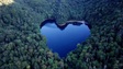 Hồ trái tim nổi tiếng Nhật Bản