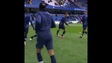 Các cầu thủ Tottenham khởi động trước trận đấu gặp Chelsea